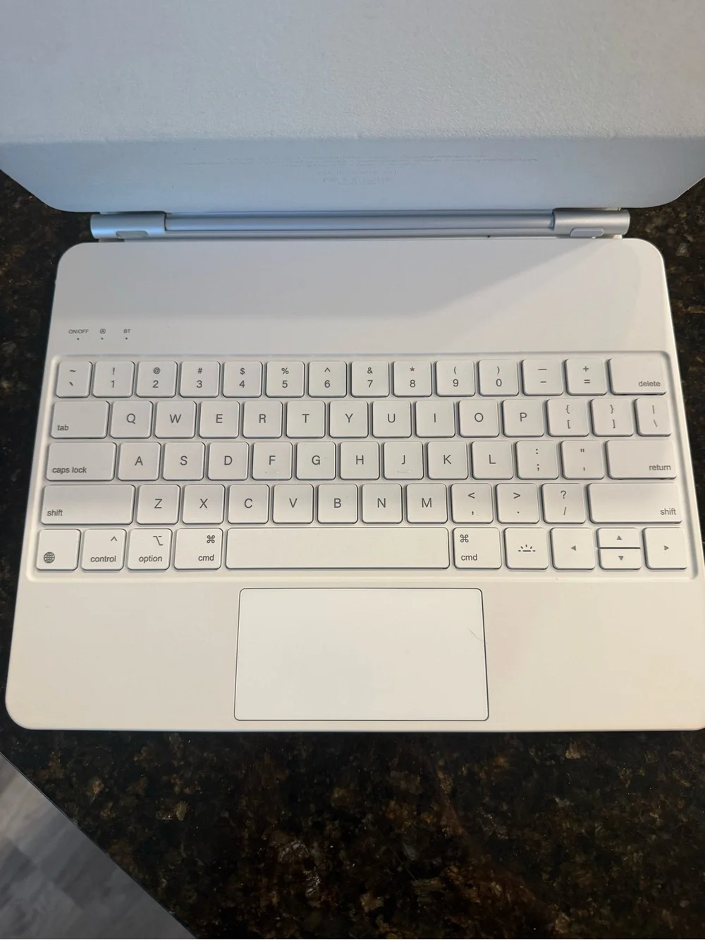 iPad Air 13 inch White Tablet Keyboard Case with Integrated Trackpad